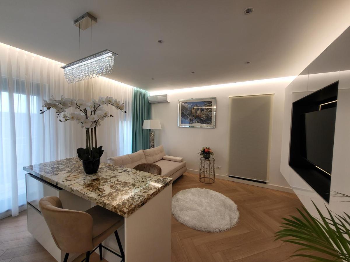 Grozavesti Luxury Apartment With 2 Rooms Bucarest Esterno foto